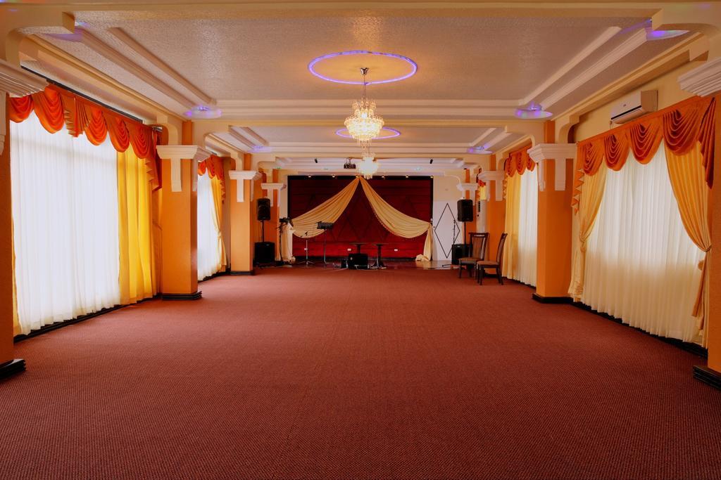 Jaimee'S Hotel, Resort And Restaurant Маасин Экстерьер фото
